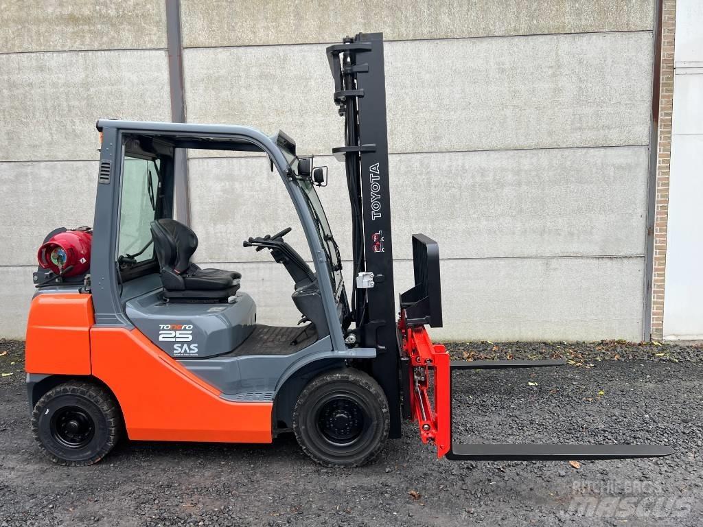 Toyota 02-8 FGF 25 LPG vozíky