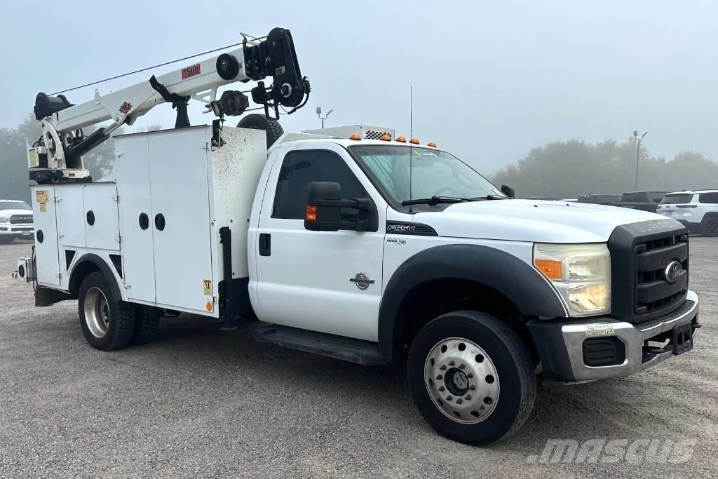 Ford F 550 XL SD Pásové žeriavy