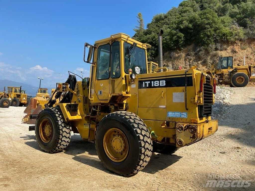 CAT IT 18 B Kolesové nakladače
