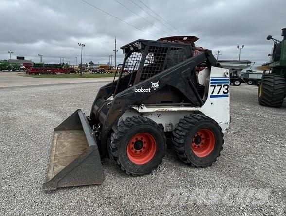 Bobcat 773 Šmykom riadené nakladače