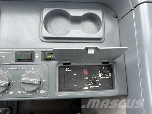 Case IH 8920 Traktory