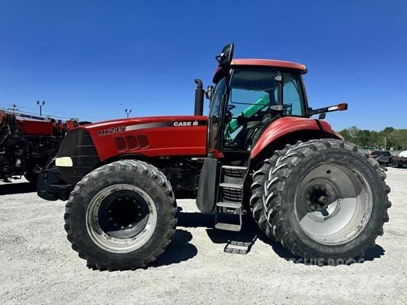 Case IH MX245 Traktory
