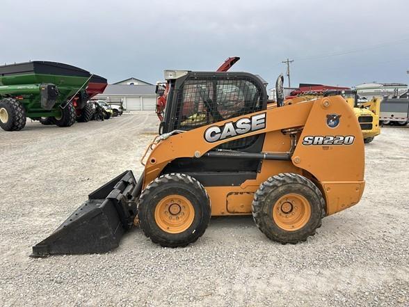 CASE SR220 Šmykom riadené nakladače