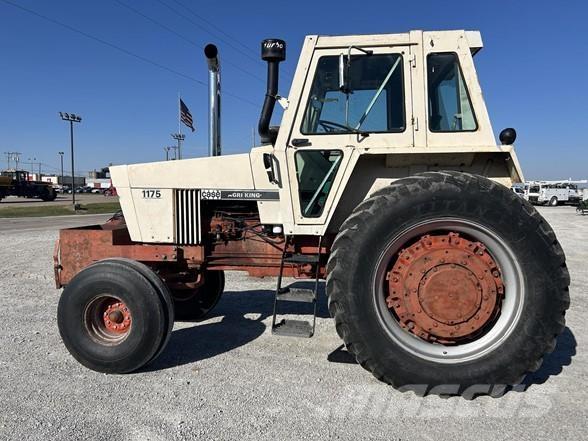 J I Case 1175 Traktory