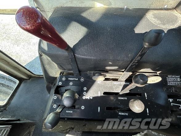 J I Case 1175 Traktory