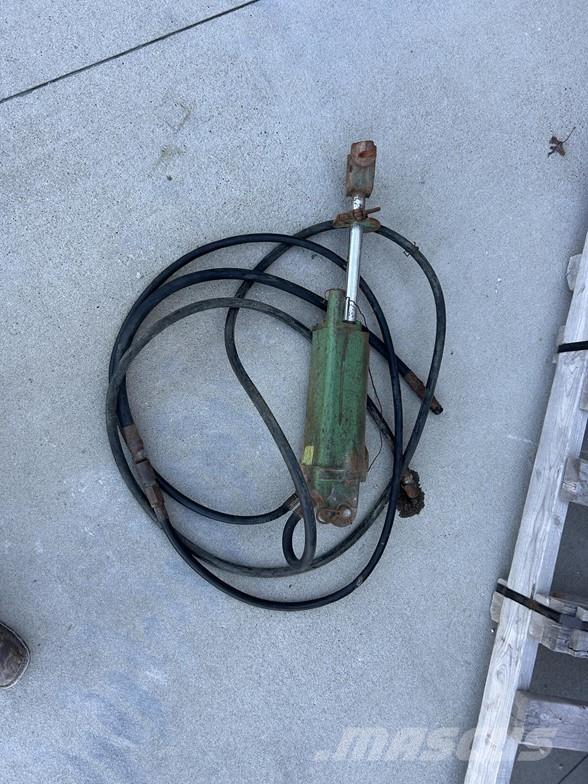 John Deere  Stavebníctvo - ostatné