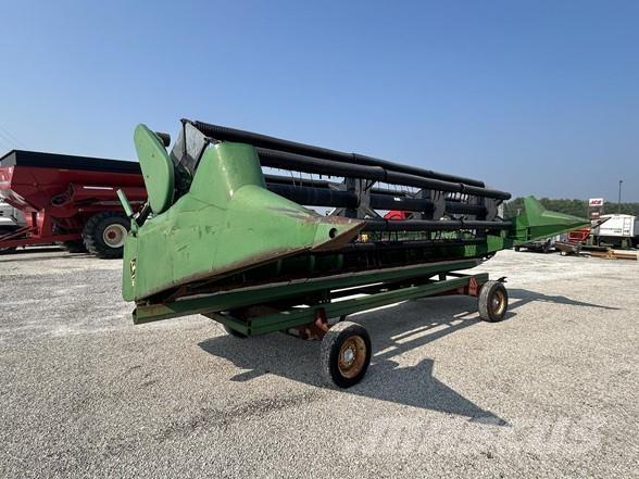John Deere 220 Kombajnove hlavice