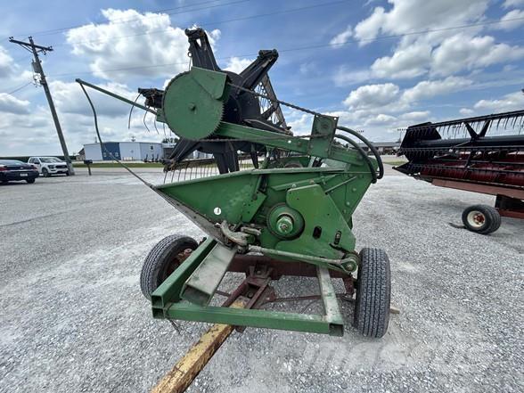 John Deere 220 Kombajnove hlavice