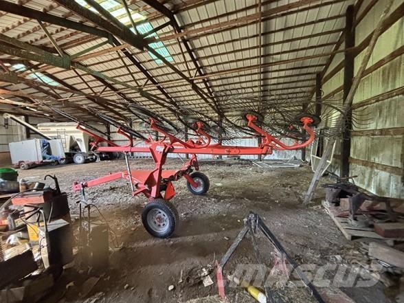 Kuhn SR112GII Obracače a zhrabovače sena