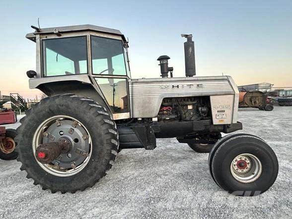 White 2-135 Traktory