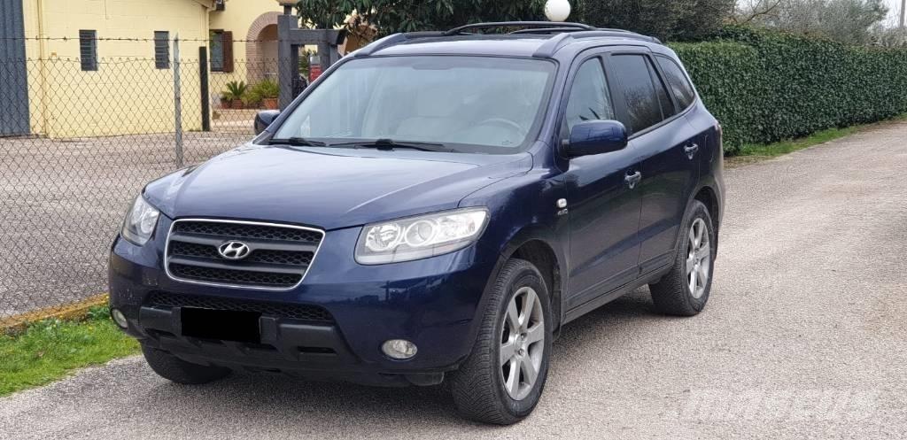 Hyundai SANTA FE Automobily