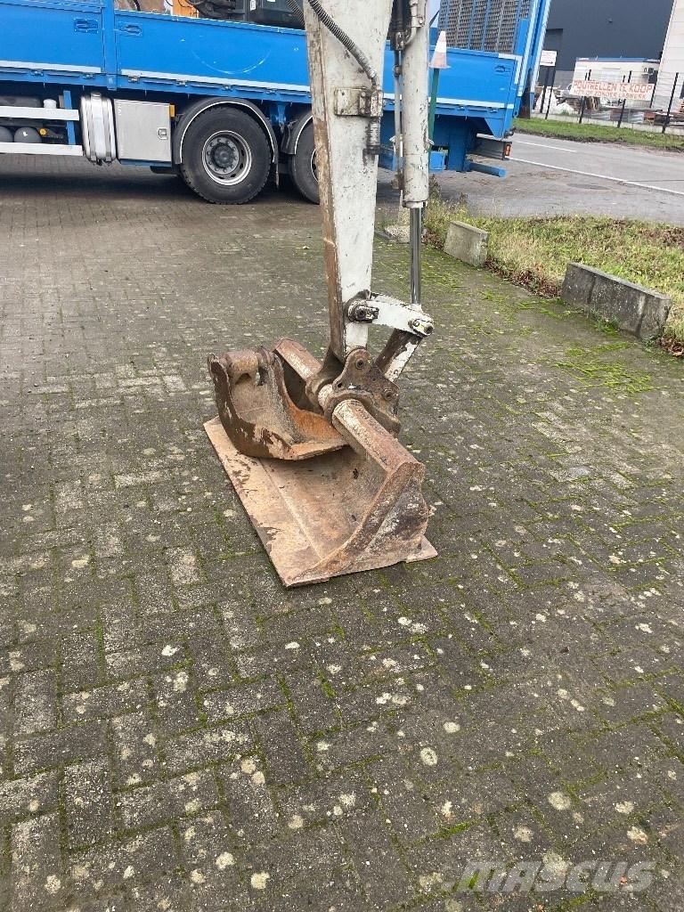 Takeuchi TB 235 Mini rýpadlá < 7t