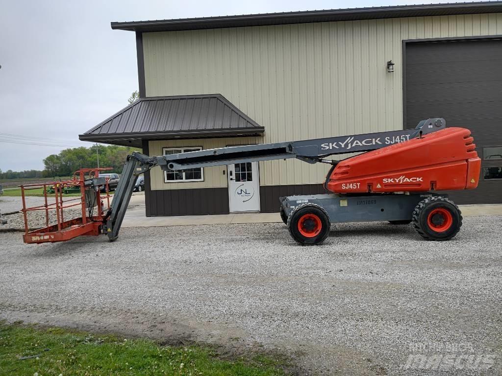 SkyJack SJ 45 T Teleskopické plošiny