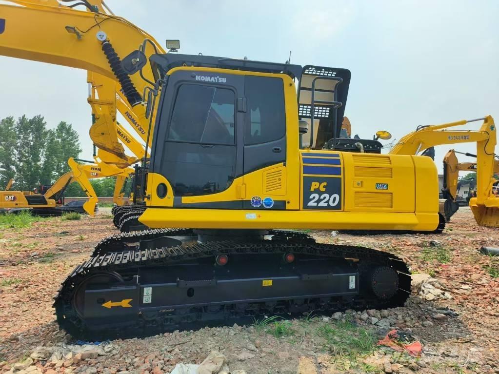 Komatsu PC 220-8 Pásové rýpadlá