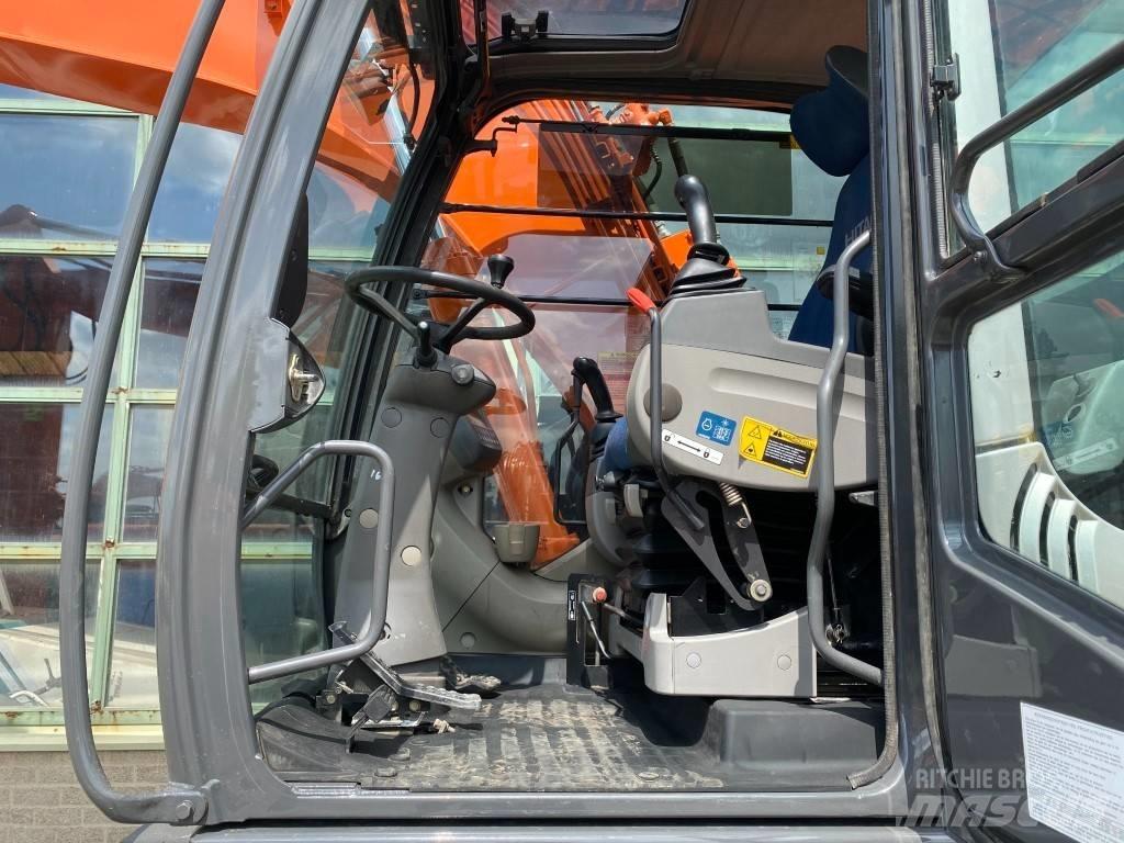 Hitachi Zaxis 140W-3 Kolesové rýpadlá