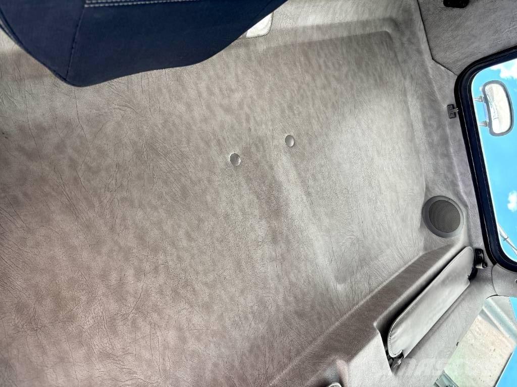 Kenworth T 300 Ťahače