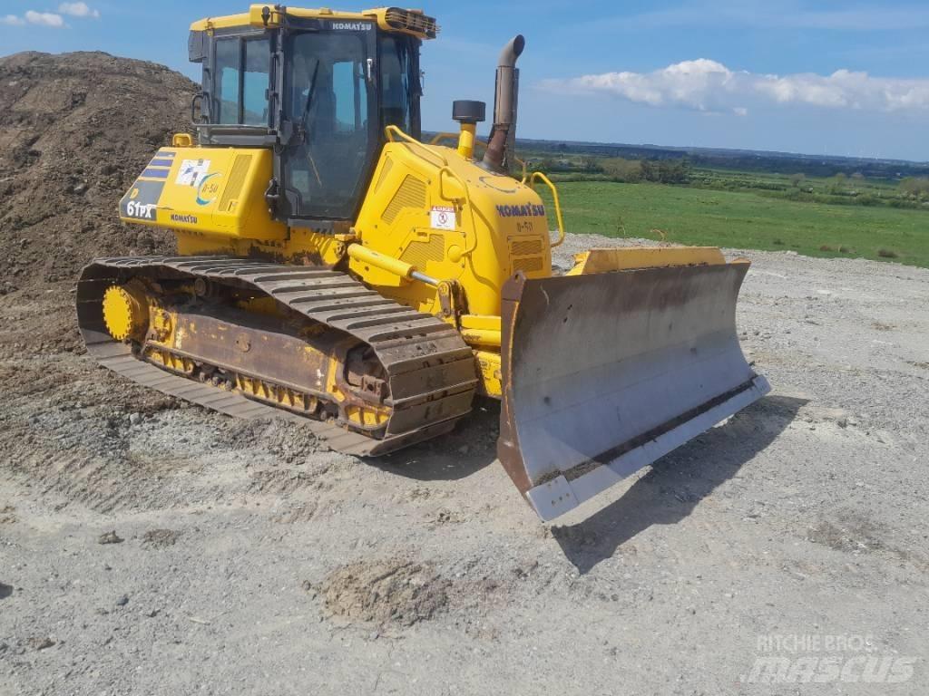 Komatsu D61 PX-24 Pásové dozéry