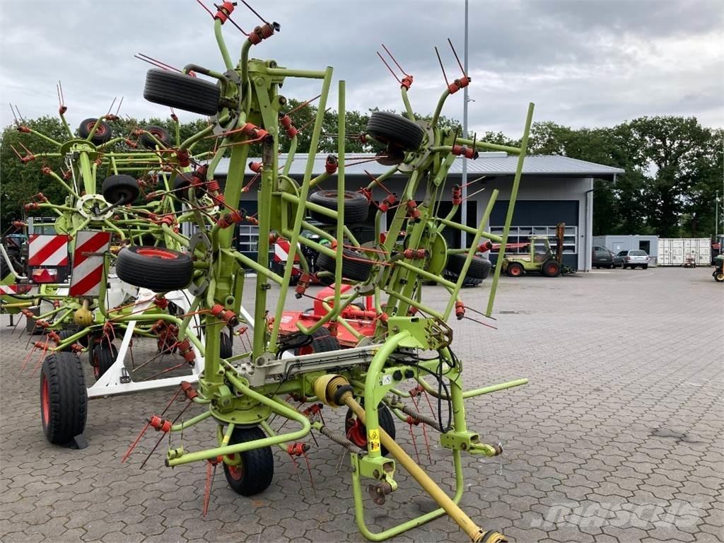 CLAAS Volto 870 Obracače a zhrabovače sena