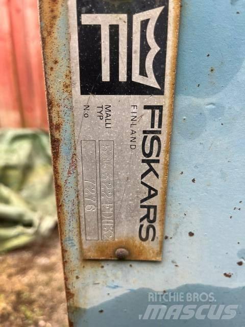 Fiskars 4x8 Tanierové brány