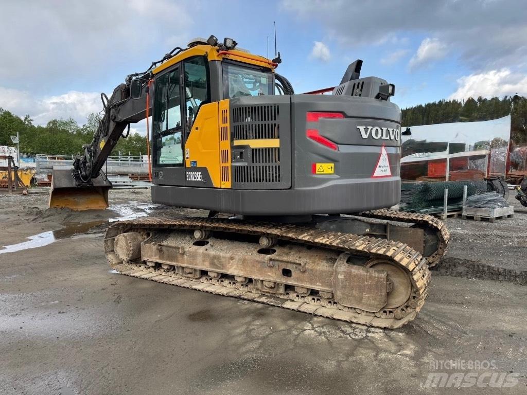 Volvo ECR 235 E Pásové rýpadlá
