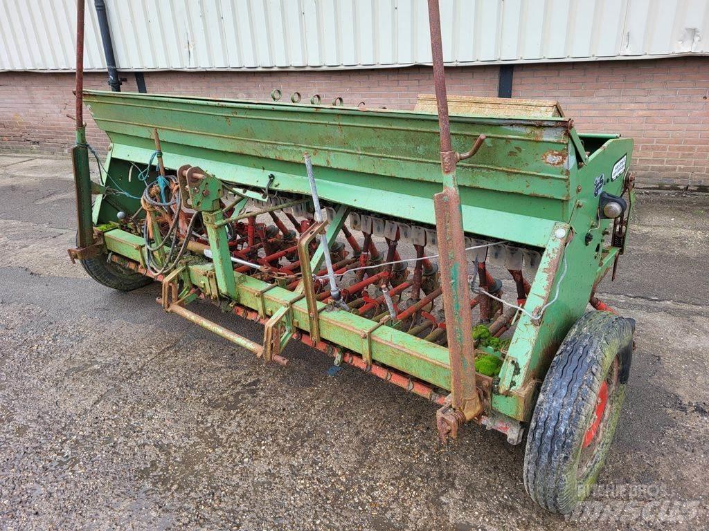 Hassia Zaaimachine Automobily