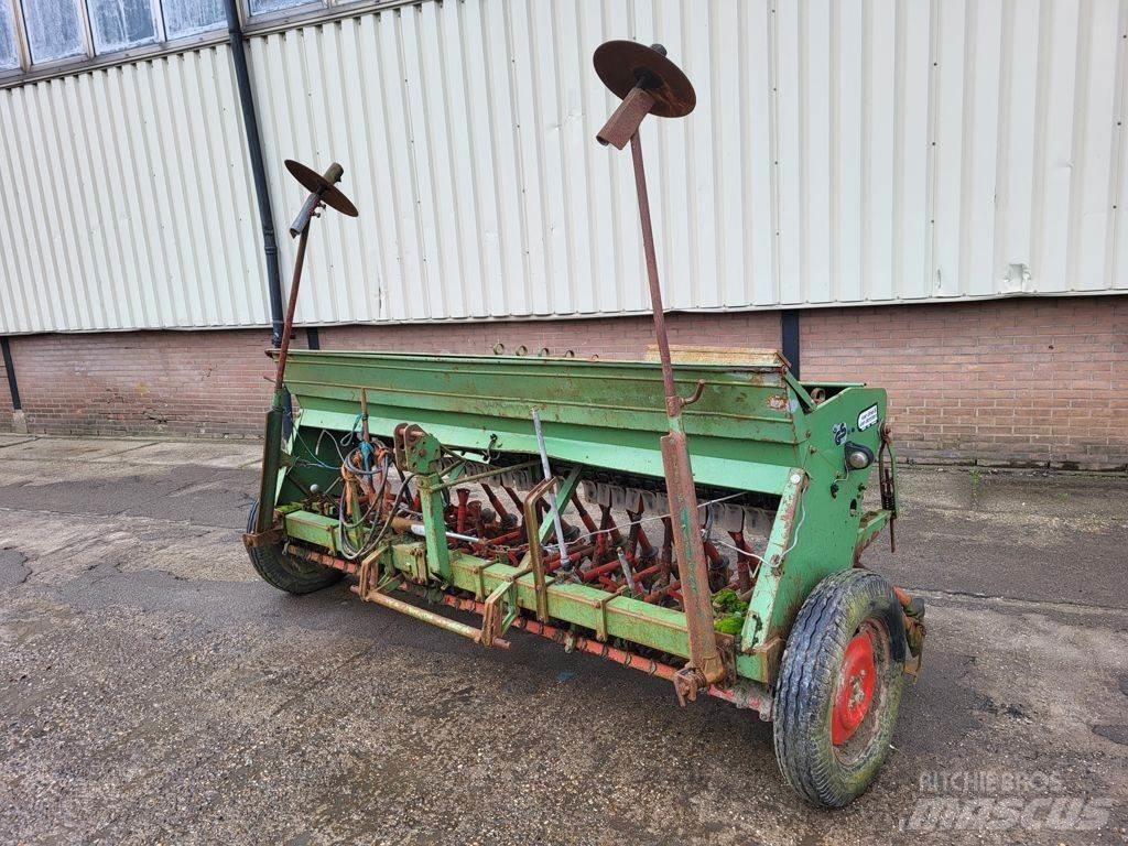 Hassia Zaaimachine Automobily