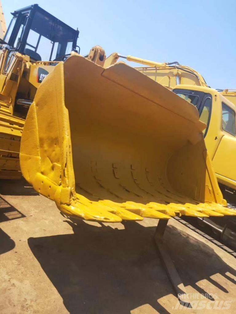 CAT 973 Pásové nakladače