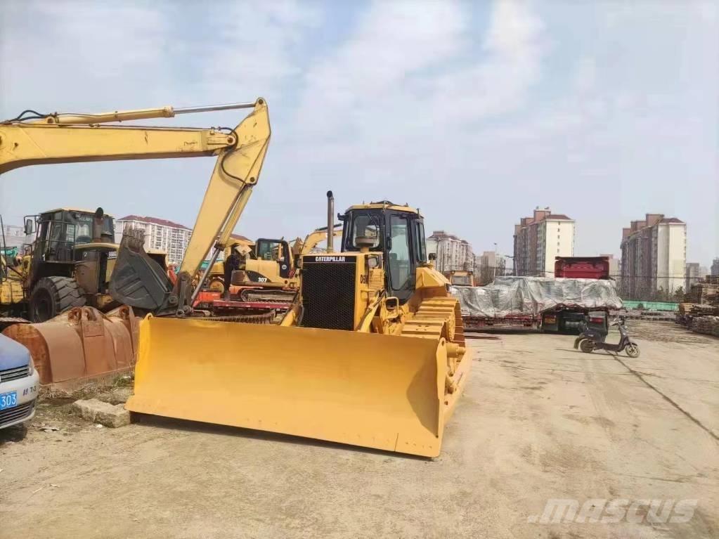 CAT D 6 M Pásové dozéry