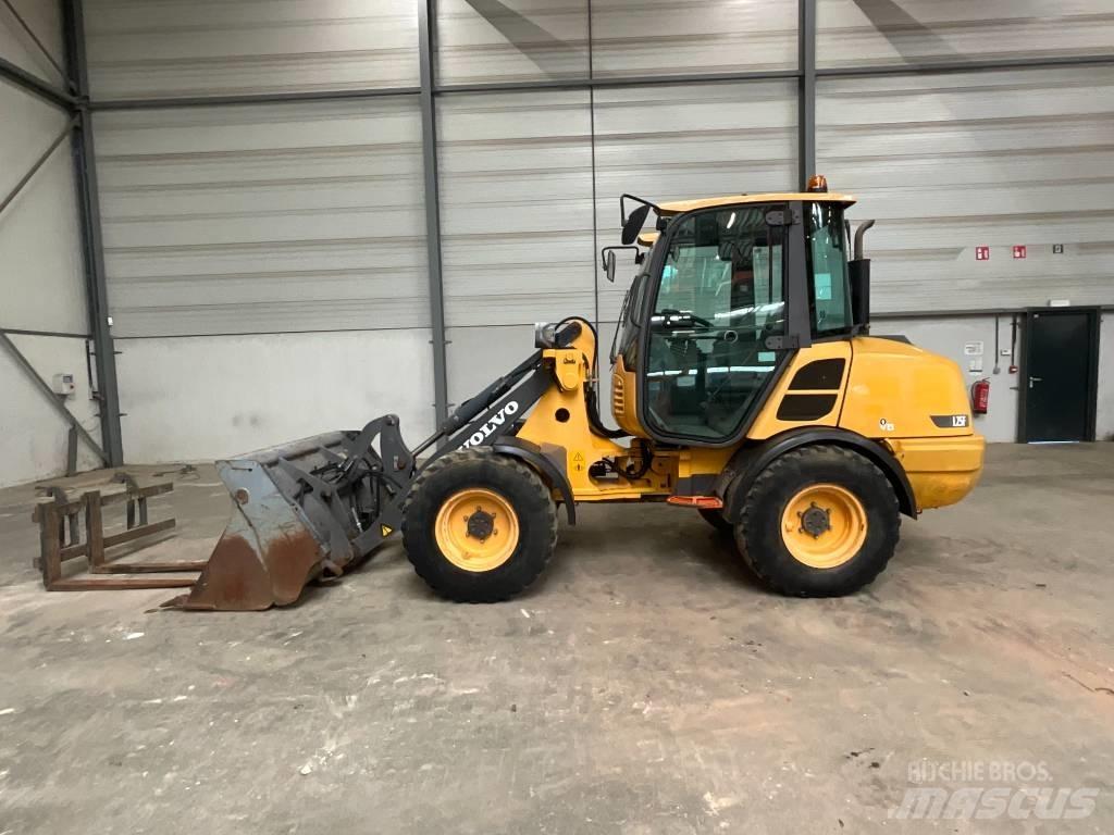 Volvo L 25 F Kolesové nakladače