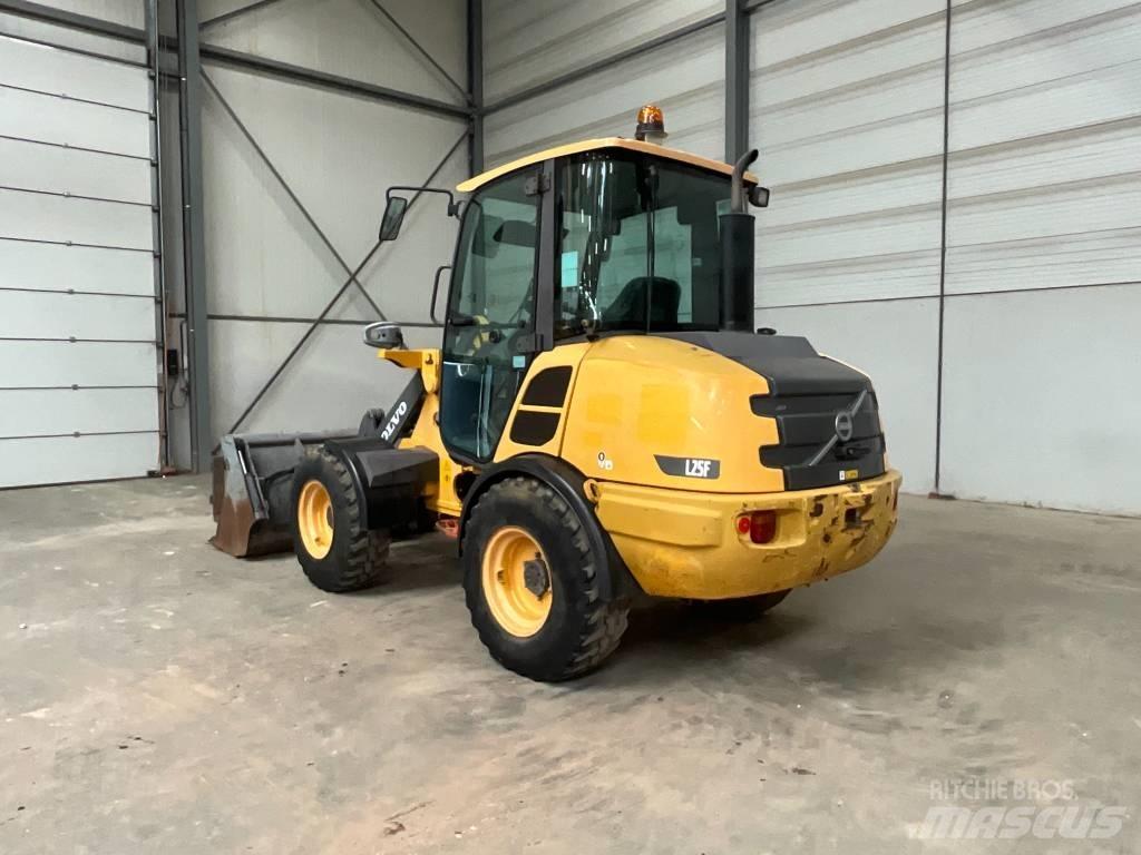 Volvo L 25 F Kolesové nakladače