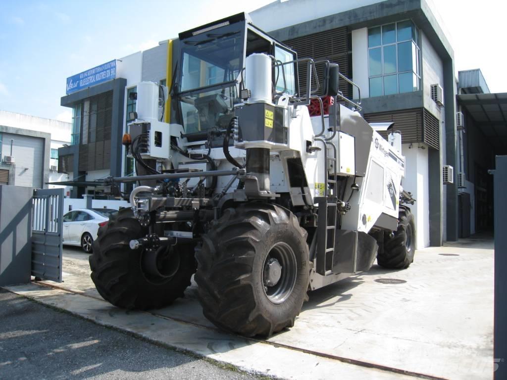 Wirtgen WR2500 Recyklovače asfaltu