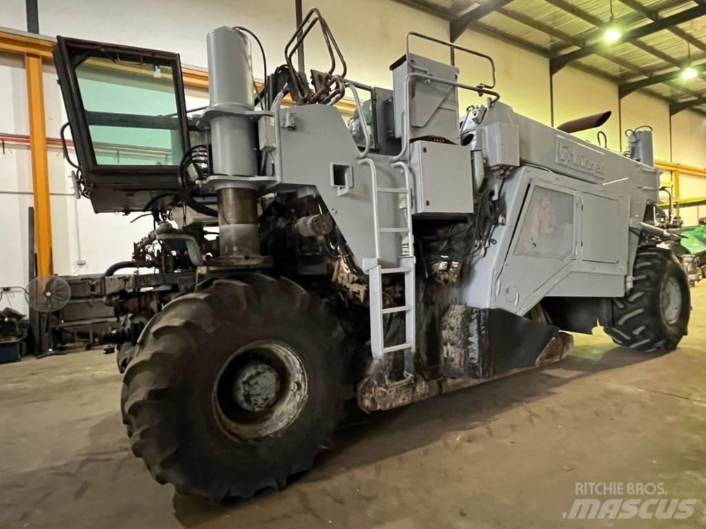 Wirtgen WR2500 Recyklovače asfaltu