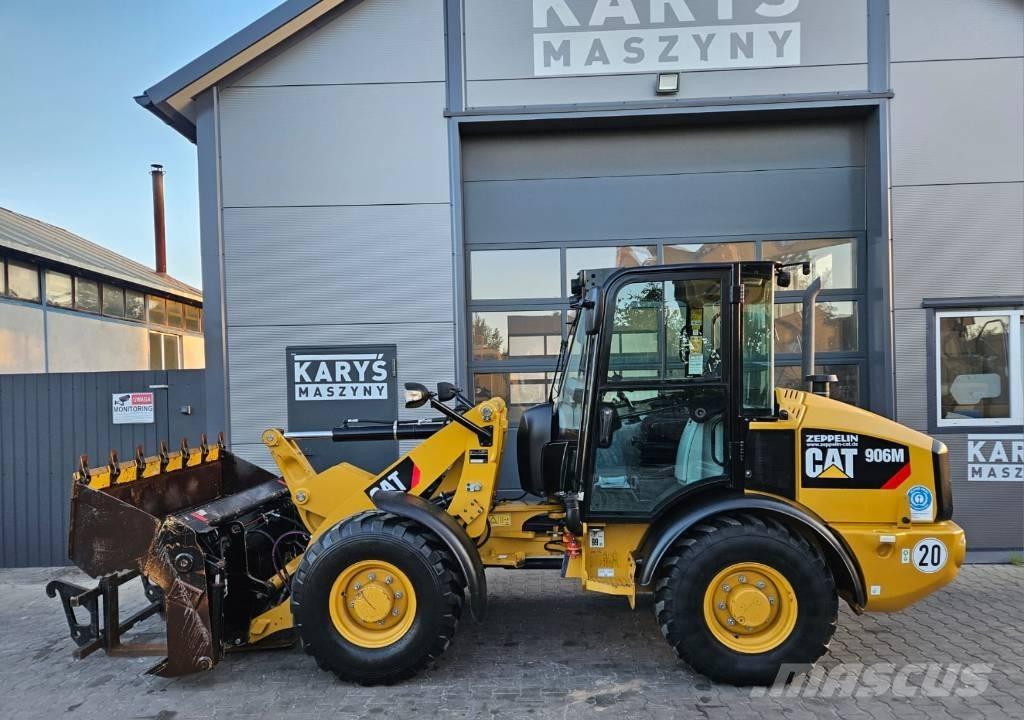 CAT 906 Kolesové nakladače