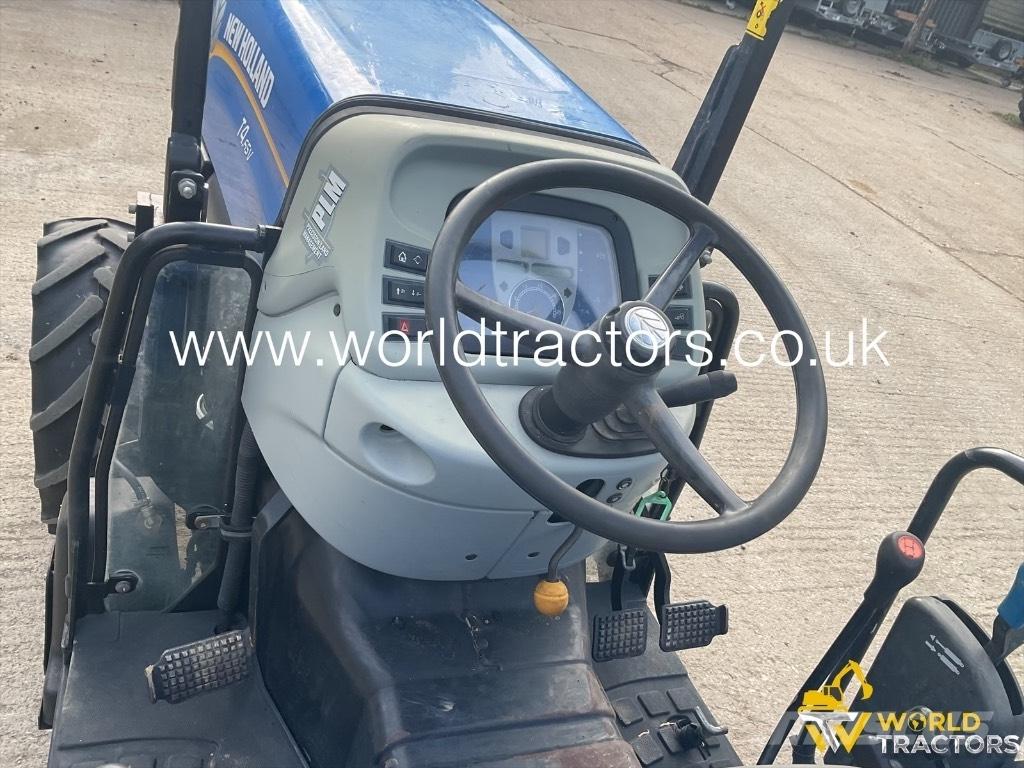New Holland T 4.65 V Traktory