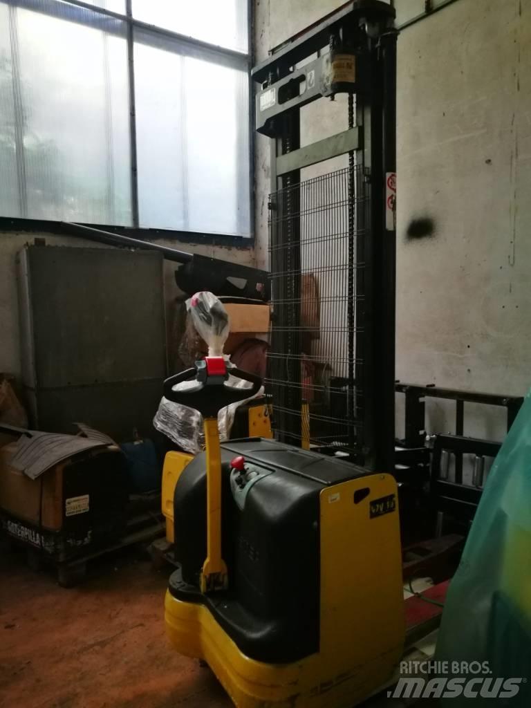 Hyster S 1.2 Akumulátorové vozíky