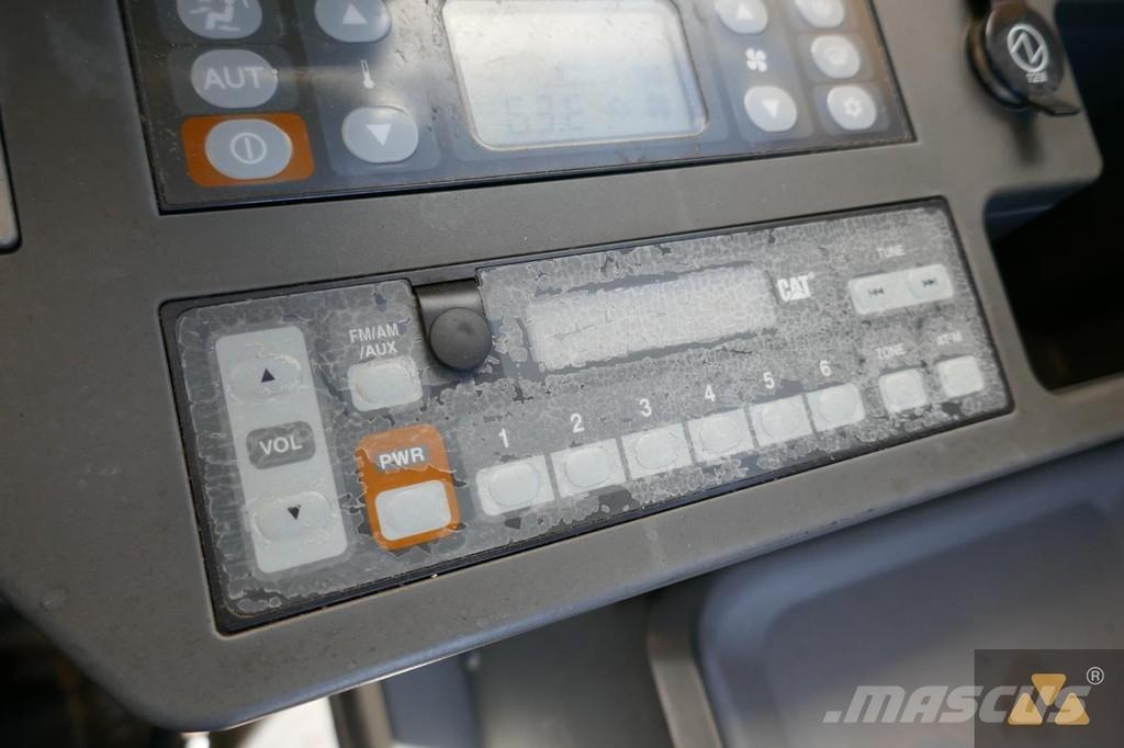 CAT 335F LCR Pásové rýpadlá