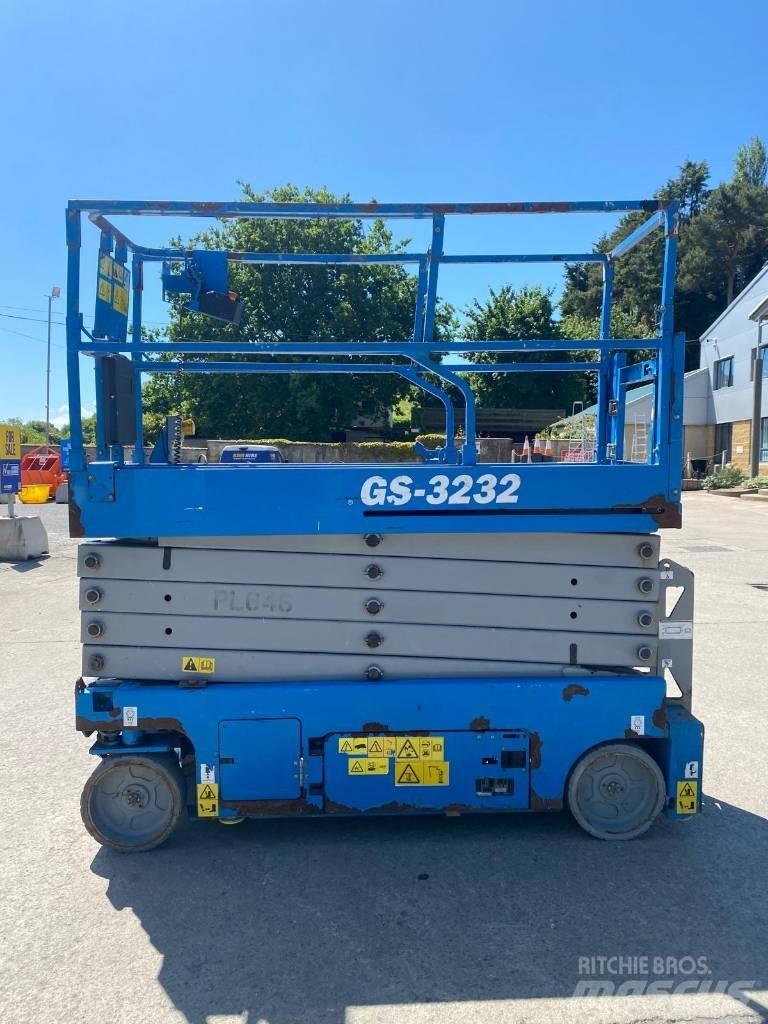 Genie GS 3232 Nožnicové zdvíhacie plošiny