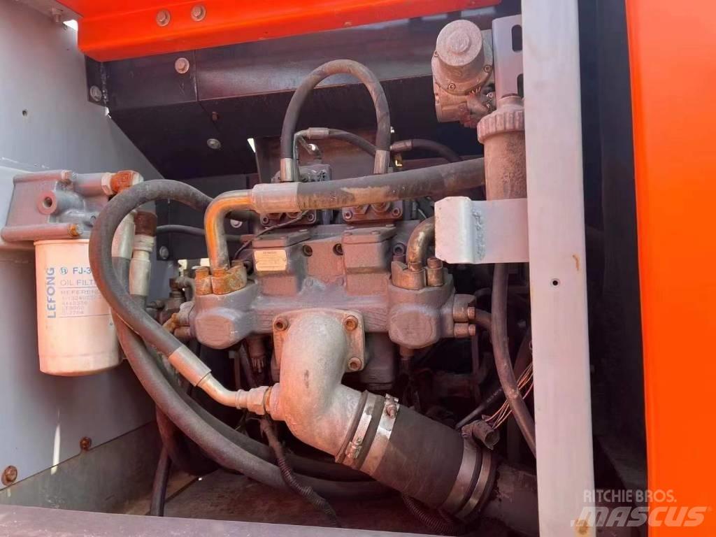 Hitachi zaxis240 Pásové rýpadlá