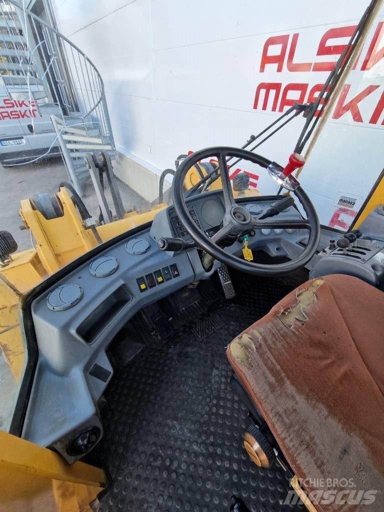 Volvo L50B Kolesové nakladače