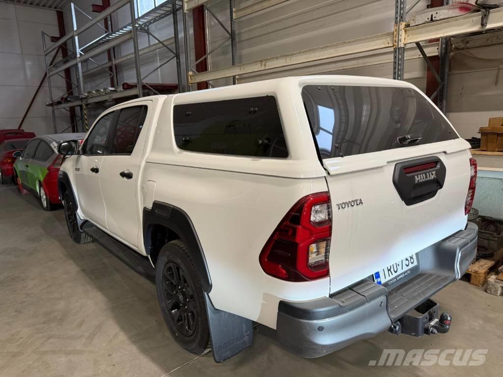 Toyota Hilux 2.8D Dodávky