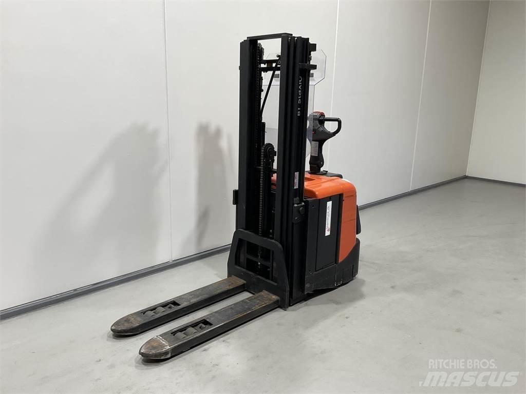 BT SPE125L Samohybné vozíky