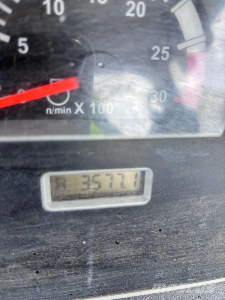 CAT 432 F Rýpadlo-nakladače