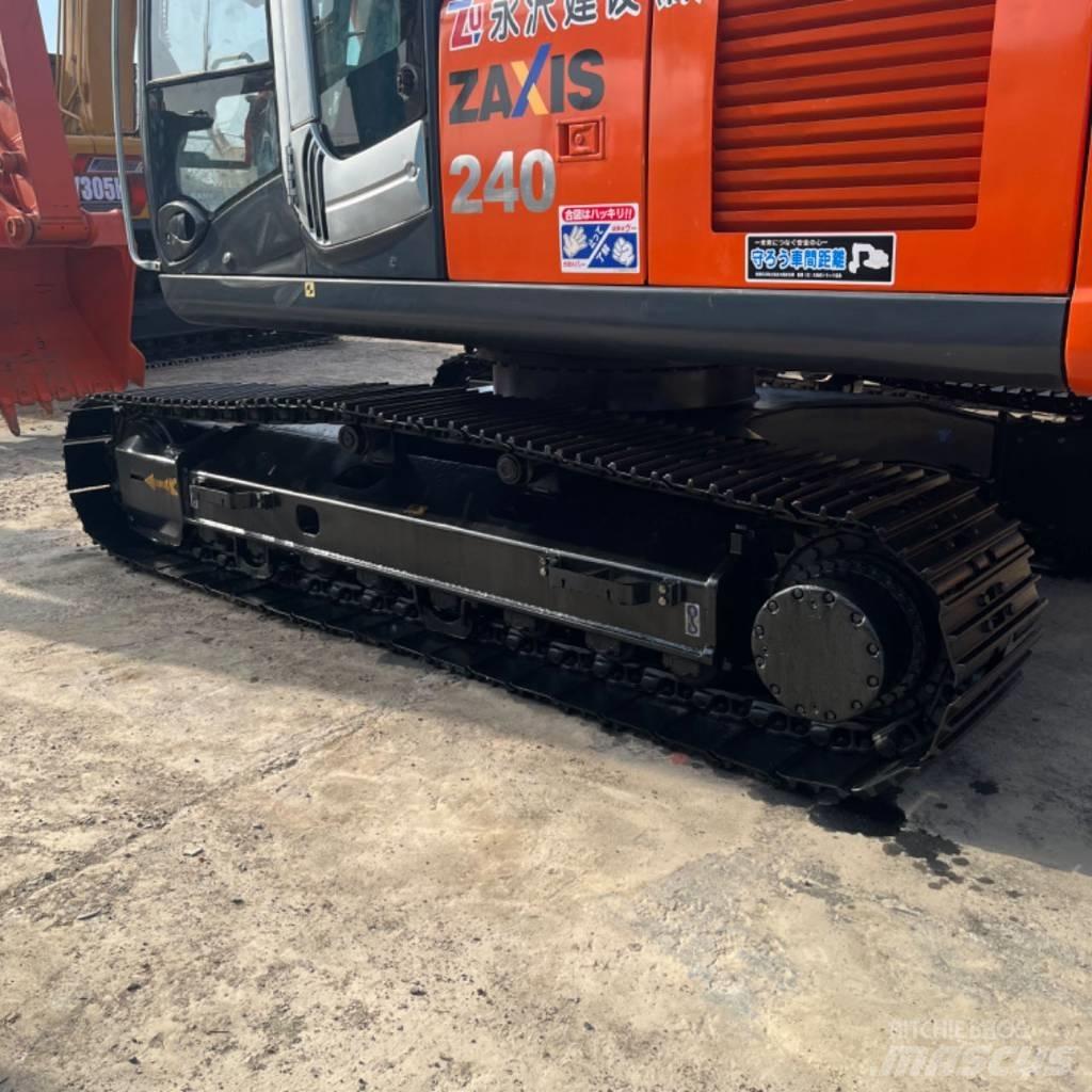 Hitachi ZX 240 Pásové rýpadlá