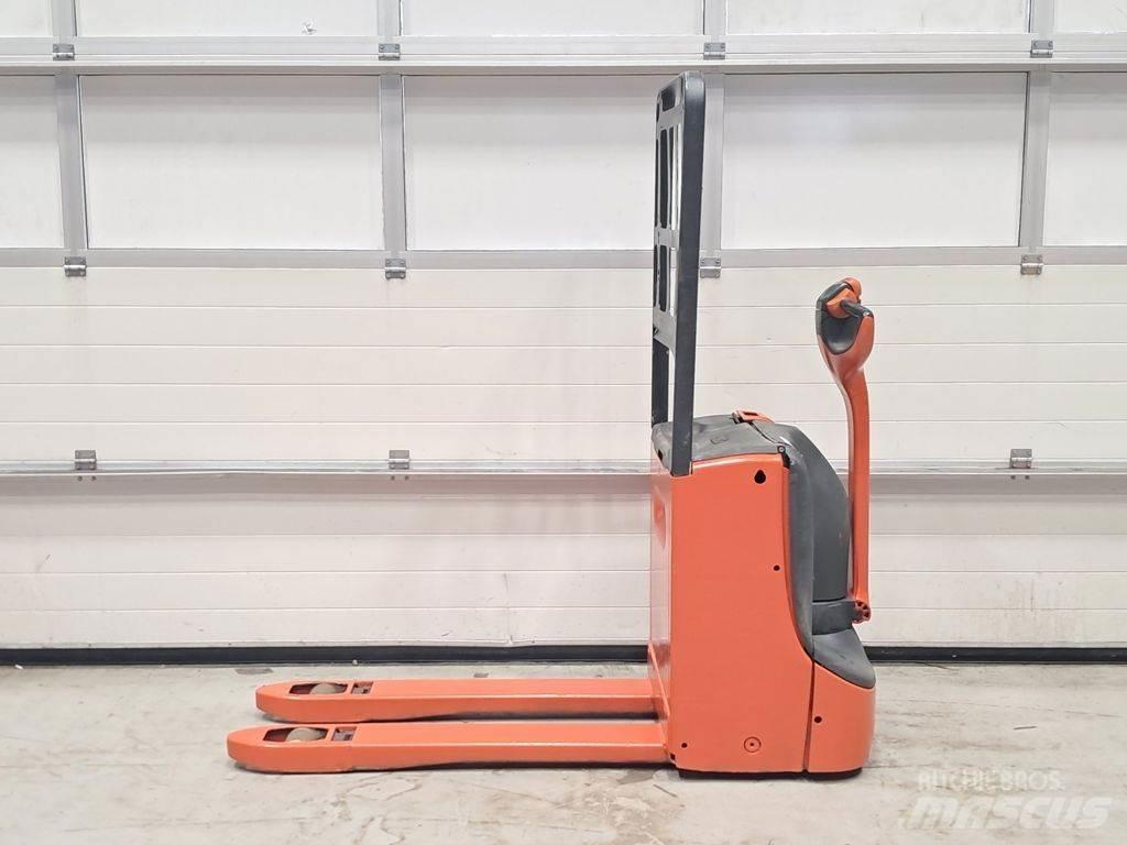 Linde T16 Nízkozdvižný vozík