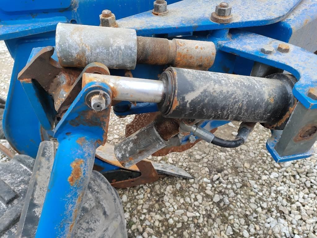 New Holland PH51080H Dvojstranné pluhy