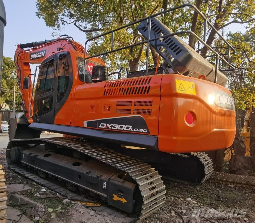 Doosan DX 300 LC Pásové rýpadlá