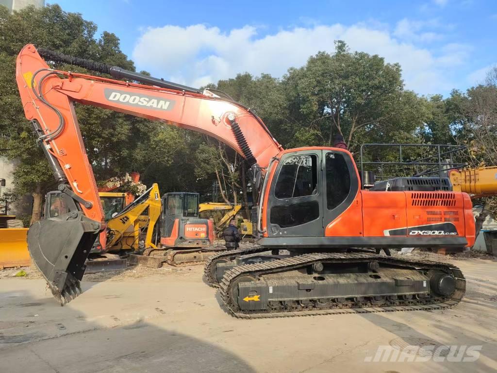 Doosan DX 300 LC Pásové rýpadlá