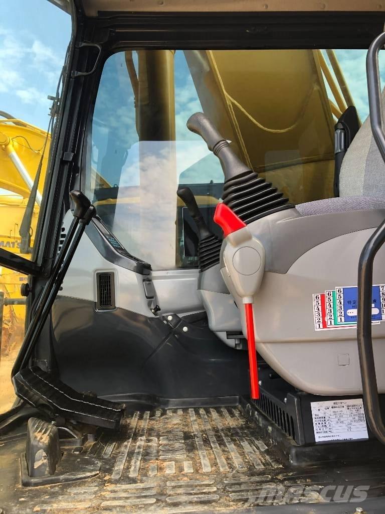 Komatsu 350 Pásové rýpadlá