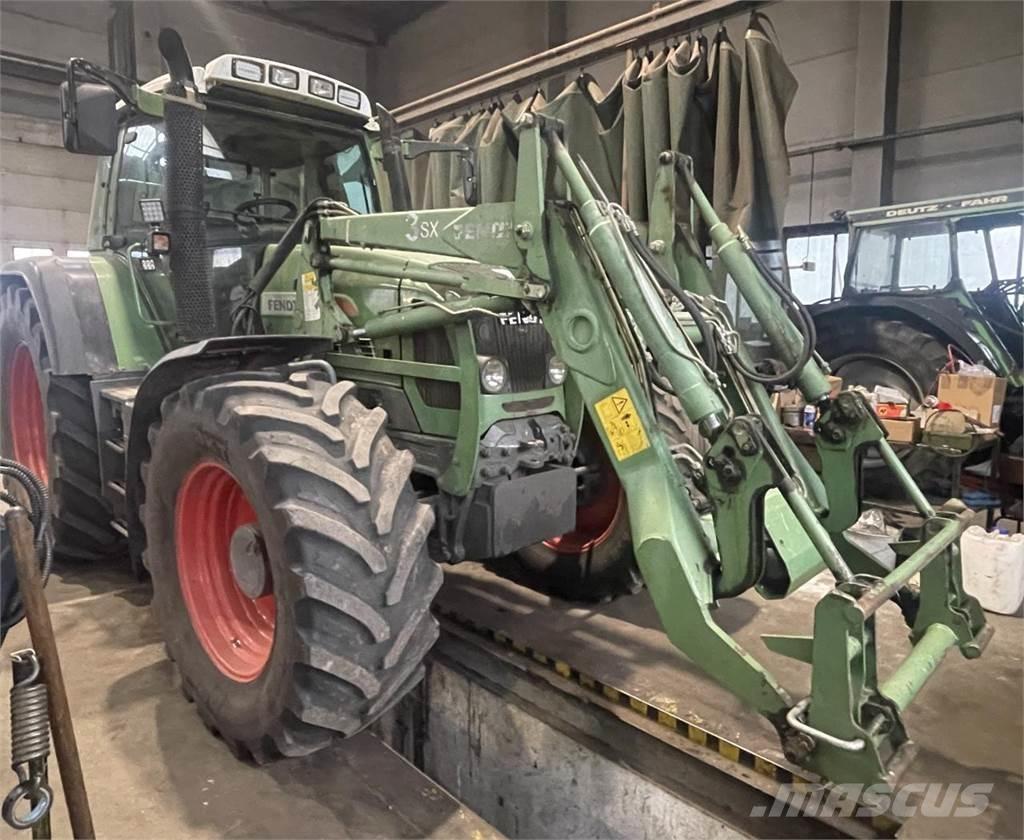 Fendt 820 Vario Traktory