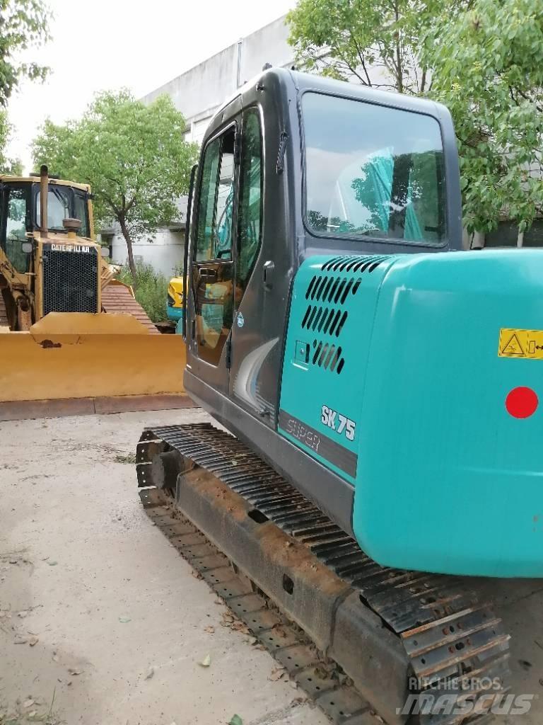 Kobelco SK 75 Pásové rýpadlá